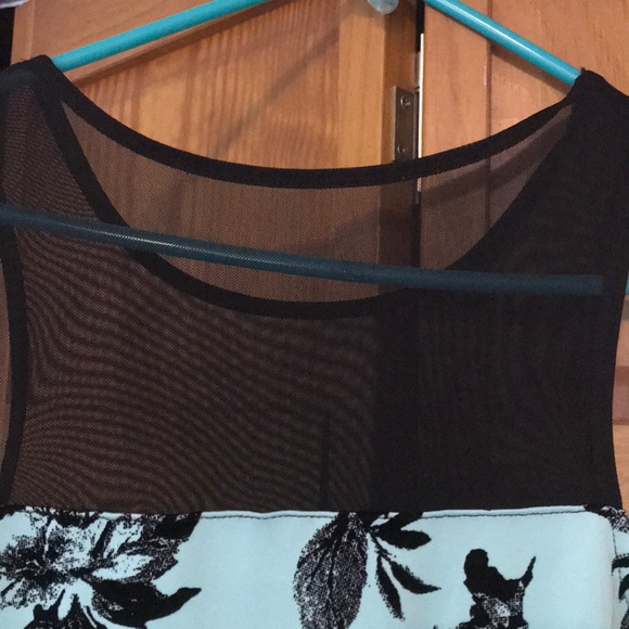 Dress - Picture 3 of 4